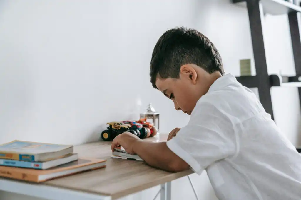signs of dyslexia in seven-year-olds